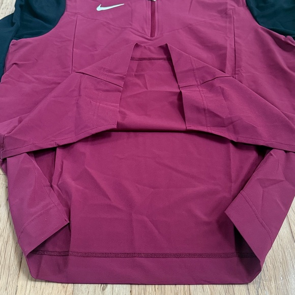 Nike Men’s Lightweight Player Jacket Maroon - Picture 5 of 12